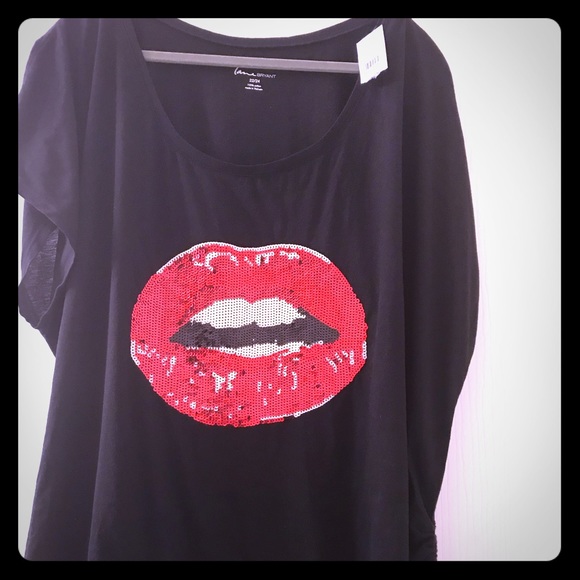 red sequin lips t shirt